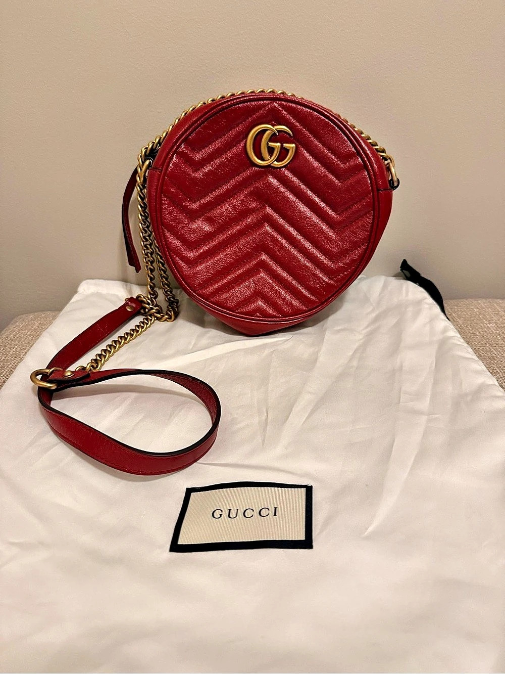 Gucci GG Marmont Round Mini Shoulder Bag Red